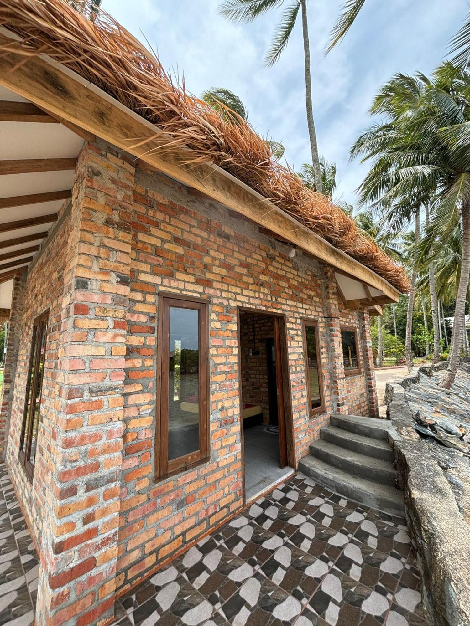 Loola Adventure Resort 텔루크바카우 외부 사진